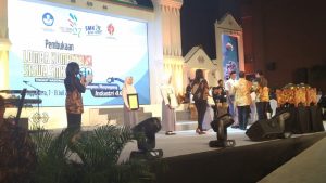 penyerahan sertifikat keahlian oleh industri LKS SMK 2019