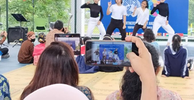 celebrating UN DAY Yogyakarta Independent School