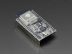 keunggulan mikrokontroler ESP32 dibanding ATmega