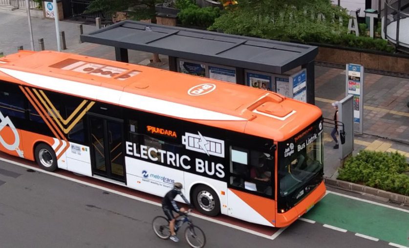 electric bus listrik