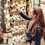 Plus Minus Hobi Koleksi Barang Langka dari Luar Negeri keuntungan koleksi barang luar negeri antik impor